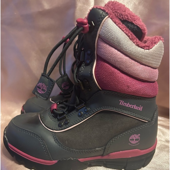 Timberland Girls Boots - Picture 9 of 9